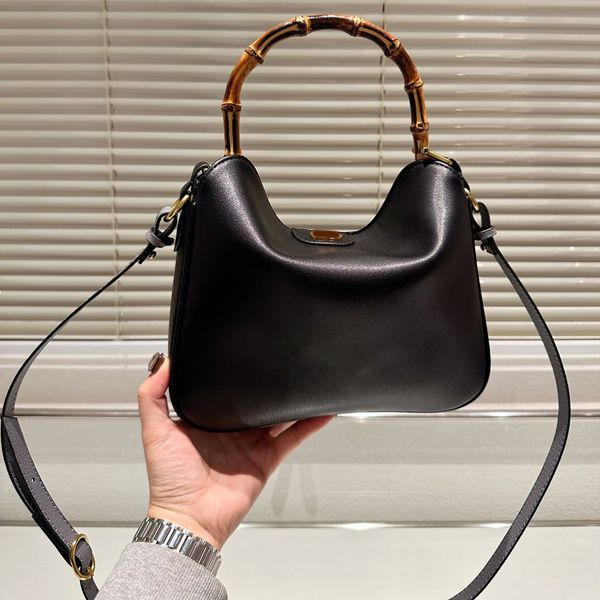 bamboo bag designer brand bag cross body chains totes 2023 luxury handbag fashion shoulder bag women letter purse phone wallet plain artwork
bamboo bag designer brand bag cross body chains totes 2023 luxury handbag fashion shoulder bag women letter purse phone wallet plain artwork
