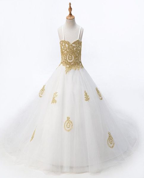 2022 fashion white with gold lace flower girls dresses princess designer for wedding kids girls tulle ruched with spaghetti straps1254048, White;blue
2022 fashion white with gold lace flower girls dresses princess designer for wedding kids girls tulle ruched with spaghetti straps1254048, White;blue