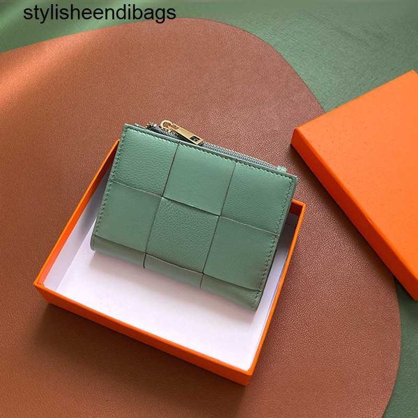 totes fashion woven genuine leather women short wallet functional bifold coin purse money bags female chic small multi card holders stylishe
totes fashion woven genuine leather women short wallet functional bifold coin purse money bags female chic small multi card holders stylishe