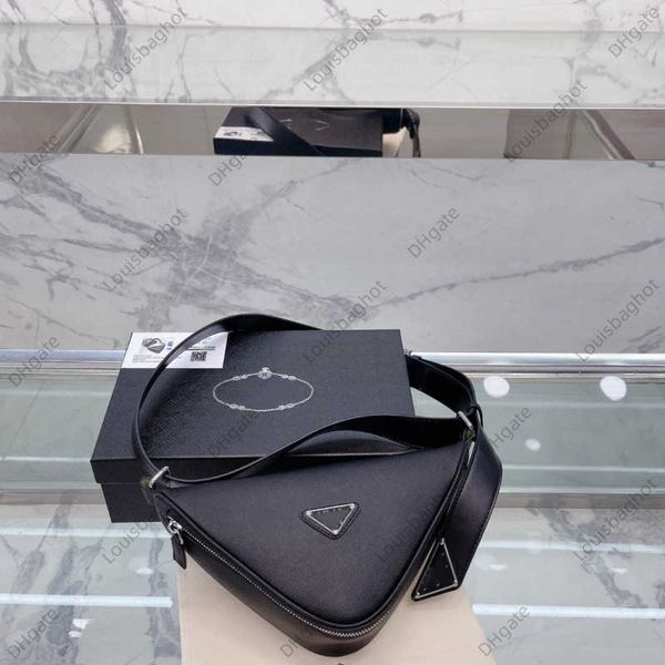 p family triangle bag women re nylon leather versatile one shoulder diagonal underarm bag ins
p family triangle bag women re nylon leather versatile one shoulder diagonal underarm bag ins