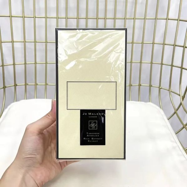 cologne natural car air freshener perfume charming fragrance tuberose angelica rich extrait 100ml lady for female and male long-
cologne natural car air freshener perfume charming fragrance tuberose angelica rich extrait 100ml lady for female and male long-