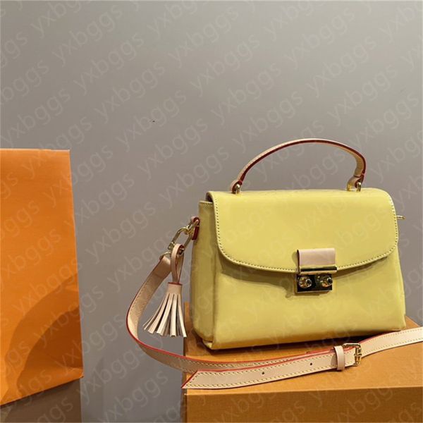 classic luxury lady messenger bag shoulder bag candy color crossbody bag tassel handbag designer genuine leather tote
classic luxury lady messenger bag shoulder bag candy color crossbody bag tassel handbag designer genuine leather tote