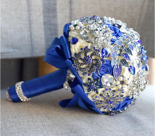 2022 crystal brooch adorned bridal wedding bouquet handmade flowers spring bride bridesmaid handholds bling wedding supplies4531676
2022 crystal brooch adorned bridal wedding bouquet handmade flowers spring bride bridesmaid handholds bling wedding supplies4531676