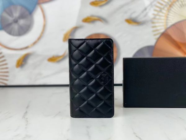 luxury designer classic double fold long wallet suitable for women's fashion level leather single pull flip wallet
luxury designer classic double fold long wallet suitable for women's fashion level leather single pull flip wallet