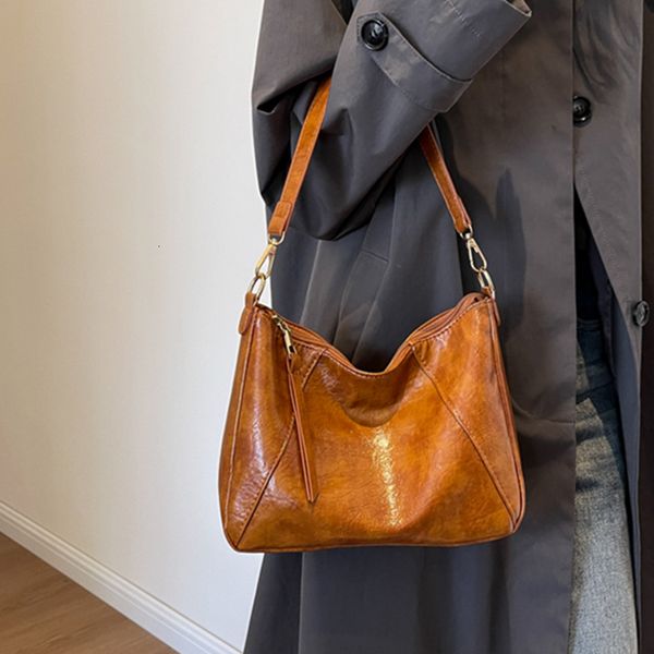 evening bags vintage shoulder bag for women underarm soft leather crossbody retro armpit bolsa large capacity tote handbag 230628
evening bags vintage shoulder bag for women underarm soft leather crossbody retro armpit bolsa large capacity tote handbag 230628