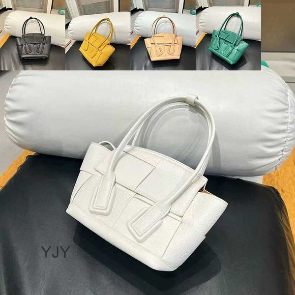 tote luxury bag bottegas bvs women's bag arco mini genuine leather classic one shoulder handbag
tote luxury bag bottegas bvs women's bag arco mini genuine leather classic one shoulder handbag