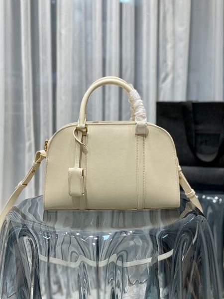 2023 new women's handbag high-end quality shoulder bag cowhide crossbody bag with detachable lanyard inside suede with sheep feel super
2023 new women's handbag high-end quality shoulder bag cowhide crossbody bag with detachable lanyard inside suede with sheep feel super