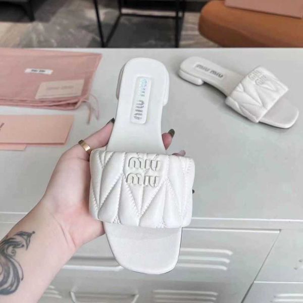 slide new women mius designer sandals beach shoes fashion sheepskin pleated square slippers for outerwear flat bottom casual ins l95y
slide new women mius designer sandals beach shoes fashion sheepskin pleated square slippers for outerwear flat bottom casual ins l95y