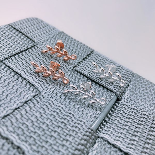sweet olive leaf earrings climber heart-shaped silver earrings classic designer jewelry charms love earring for women man gold rose gold gif, Golden;silver
sweet olive leaf earrings climber heart-shaped silver earrings classic designer jewelry charms love earring for women man gold rose gold gif, Golden;silver