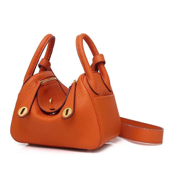 doctor bag pillow bag commuting bag head layer cowhide new lychee pattern bag large capacity bag female messenger bag
doctor bag pillow bag commuting bag head layer cowhide new lychee pattern bag large capacity bag female messenger bag