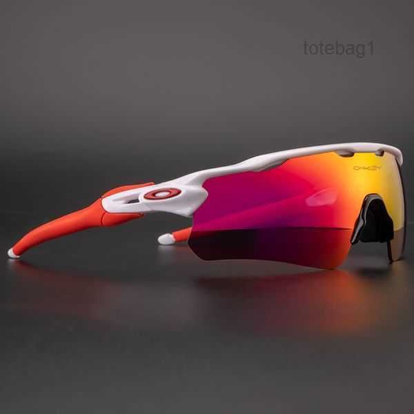 sports outdoor cycling sunglasses uv400 polarized lens glasses mtb bike goggles men women ev riding sun 3 tr75, White;black
sports outdoor cycling sunglasses uv400 polarized lens glasses mtb bike goggles men women ev riding sun 3 tr75, White;black