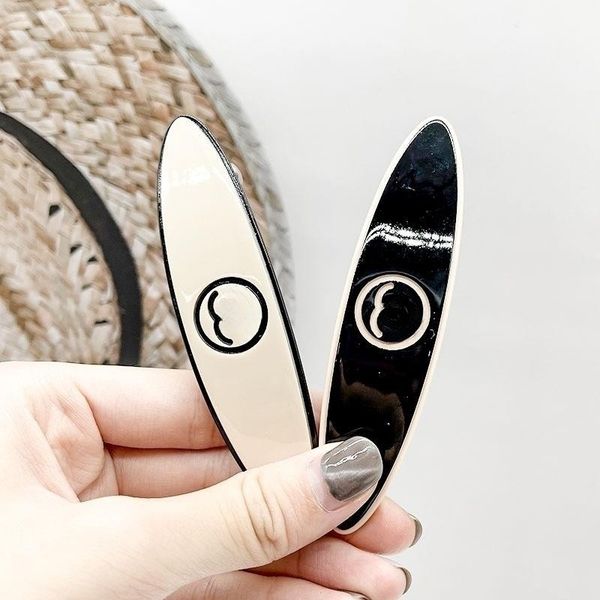 brand designer hair clips barrettes high end fashion letter c designer hairpin popular brand headwear new high-end fine design hair clip for, Golden;silver
brand designer hair clips barrettes high end fashion letter c designer hairpin popular brand headwear new high-end fine design hair clip for, Golden;silver