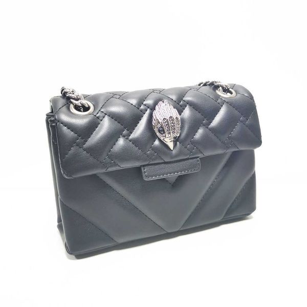 cross body bags classic black small square bag niche designer eagle head women s bag 230629
cross body bags classic black small square bag niche designer eagle head women s bag 230629