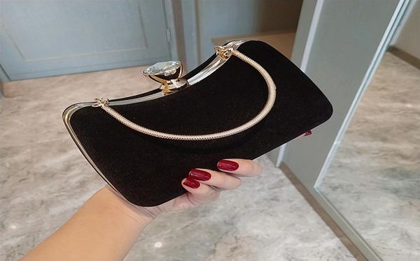 2020 new style handbag velvet dinner bag cheongsam hand celebrity party bag diamond handbags dress wedding handbags5909338, Black
2020 new style handbag velvet dinner bag cheongsam hand celebrity party bag diamond handbags dress wedding handbags5909338, Black