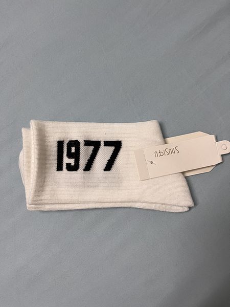 calcetines designer socks mens white socks luxury pure cotton comfort brand representative deodorization absorb sweat let in air stockings f, Black
calcetines designer socks mens white socks luxury pure cotton comfort brand representative deodorization absorb sweat let in air stockings f, Black