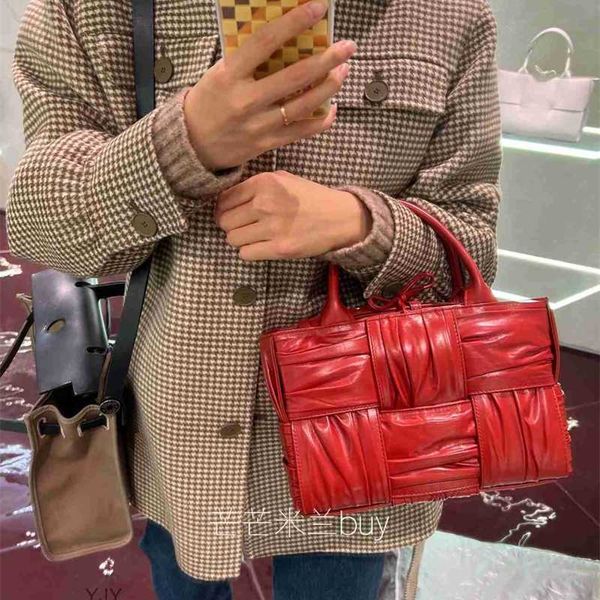 tote luxury bag bottegas bvs mangmang milan 23 new syrup red mini arco tote tote bag
tote luxury bag bottegas bvs mangmang milan 23 new syrup red mini arco tote tote bag