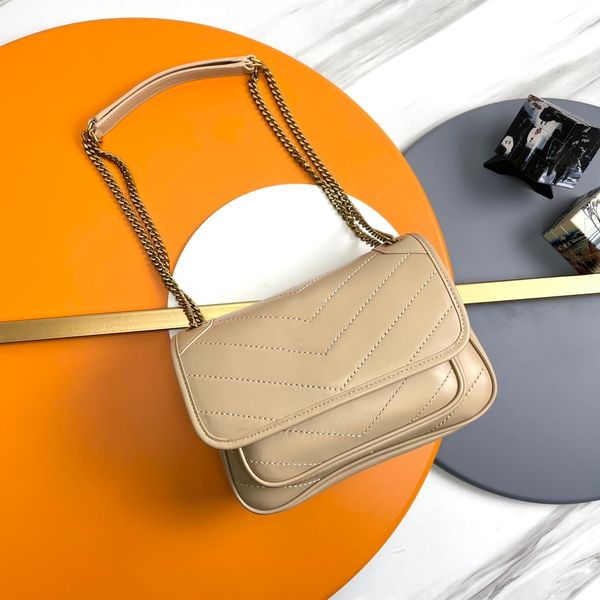 luxury bag designer smooth leather 2023 fashion classic wallet square women's travel handbags metal sign shoulder clutch bags tote bags
luxury bag designer smooth leather 2023 fashion classic wallet square women's travel handbags metal sign shoulder clutch bags tote bags