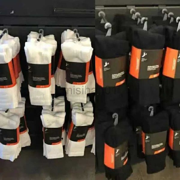 men's socks mens socks designer man durable cotton work gear sock with moisture wicking black white football basketball sports stocking
men's socks mens socks designer man durable cotton work gear sock with moisture wicking black white football basketball sports stocking