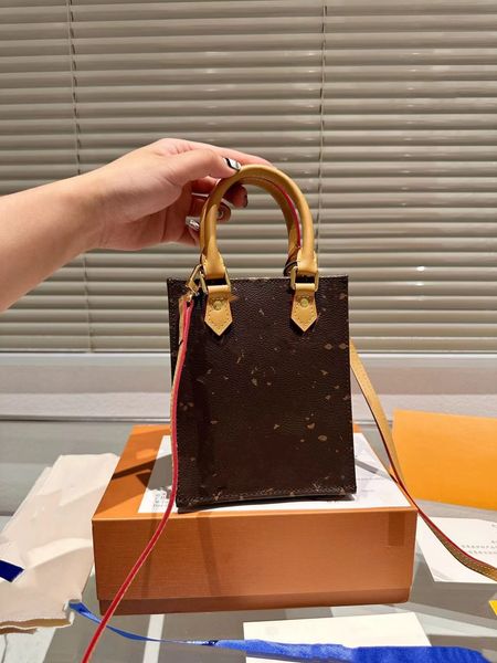 women shoulde bags subaxillary bag glossy leather diagonal qin score pack crossbody bag for ladies luxury designer handbags monograms patter
women shoulde bags subaxillary bag glossy leather diagonal qin score pack crossbody bag for ladies luxury designer handbags monograms patter