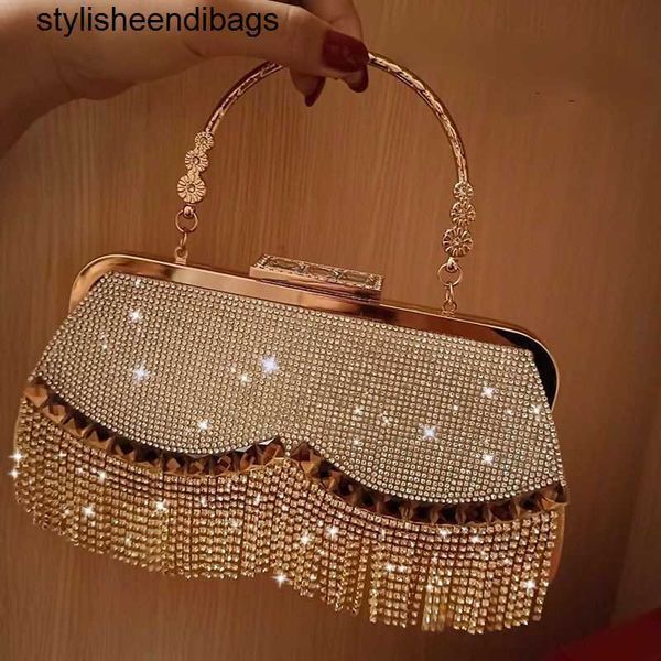 totes women banquet handbags 2022 new diamond-studded tassel evening bags femme wedding purse dress beaded party clutch stylisheendibags
totes women banquet handbags 2022 new diamond-studded tassel evening bags femme wedding purse dress beaded party clutch stylisheendibags