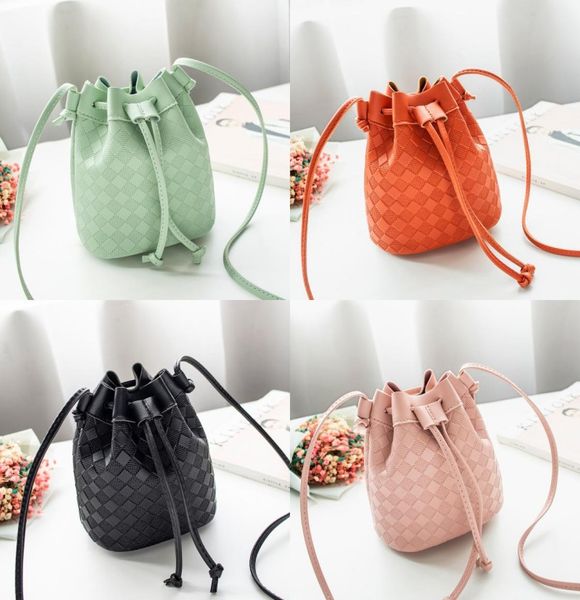 fashion kids diamond plaid embossing purse girls pu leater bucket bag designer children messenger lipstick bags women mini wallet 6978271, White
fashion kids diamond plaid embossing purse girls pu leater bucket bag designer children messenger lipstick bags women mini wallet 6978271, White