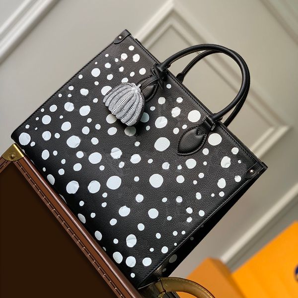 lady tote bag designer handbag 35cm genuine leather shoulder bag floral bag delicate knockoff super_bagss with box yl895
lady tote bag designer handbag 35cm genuine leather shoulder bag floral bag delicate knockoff super_bagss with box yl895