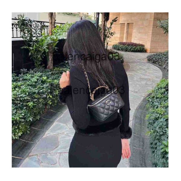 designer channel bag handbag beach crossbody shoulder the tote bag luxurys fashion brands man woman new black caviar leather messenger makeu
designer channel bag handbag beach crossbody shoulder the tote bag luxurys fashion brands man woman new black caviar leather messenger makeu