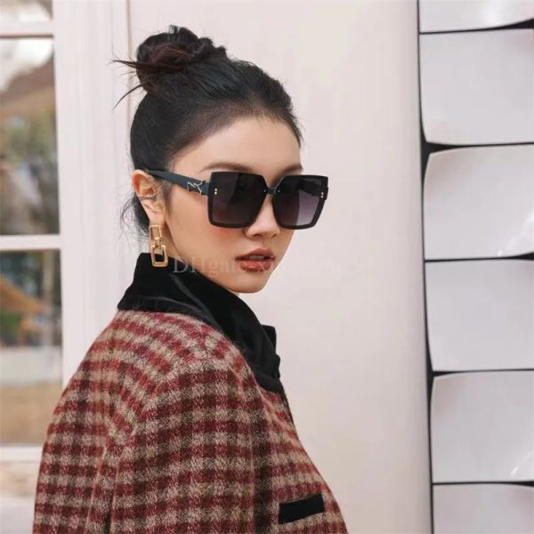 2023 new fashion designer sunglasses men's and women's sunglasses classic popular quality guarantee line gift outdoor luxury, White;black
2023 new fashion designer sunglasses men's and women's sunglasses classic popular quality guarantee line gift outdoor luxury, White;black