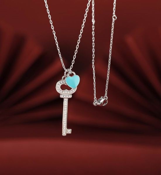 2023 lovely cute pendant necklaces long silver thin stainless steel chain blue heart diamond crystal key design women necklace with dust bag
2023 lovely cute pendant necklaces long silver thin stainless steel chain blue heart diamond crystal key design women necklace with dust bag