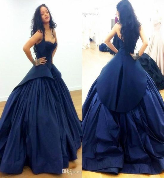 middle east dubai celebrity red carpet evening dresses dark navy gothic taffeta plus size arabic formal prom occasion gowns8904865, Black;red
middle east dubai celebrity red carpet evening dresses dark navy gothic taffeta plus size arabic formal prom occasion gowns8904865, Black;red