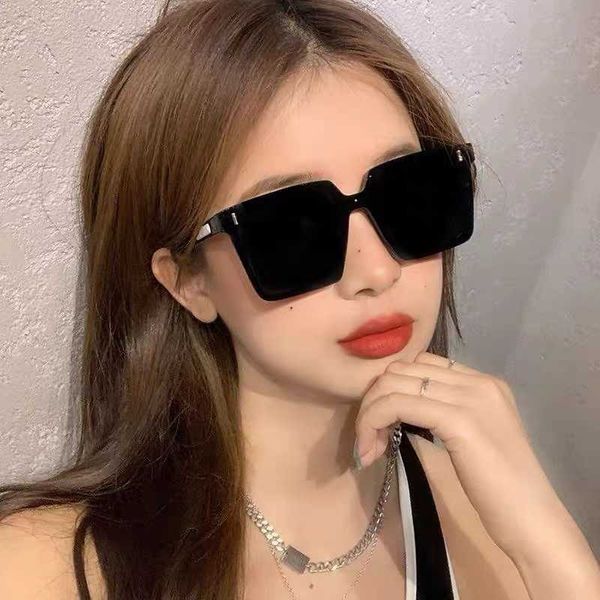 2022 new square large frame premium sense fashion female sunshade driving polarized sunglasses, White;black
2022 new square large frame premium sense fashion female sunshade driving polarized sunglasses, White;black