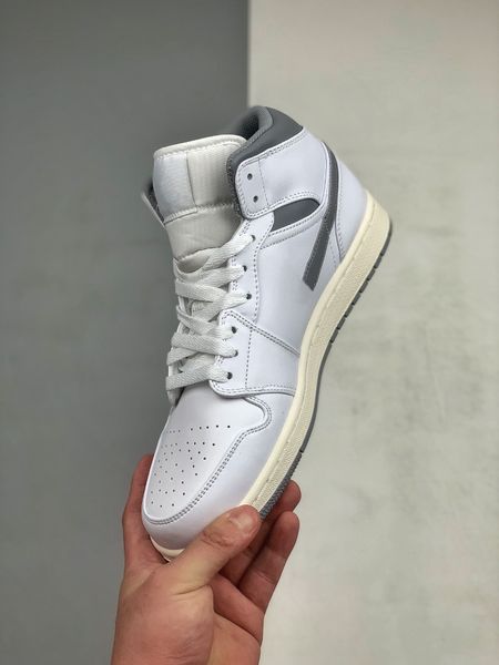 with box authentic 1s basketball shoes 1 mid neutral grey 2023 outdoor lifestyle casual sports sneakers
with box authentic 1s basketball shoes 1 mid neutral grey 2023 outdoor lifestyle casual sports sneakers
