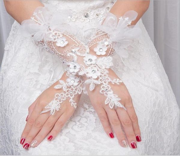 2020 luxury lace crystal bride bridal gloves wedding gloves wedding accessories lace gloves for brides fingerless below elbow leng2125909, White
2020 luxury lace crystal bride bridal gloves wedding gloves wedding accessories lace gloves for brides fingerless below elbow leng2125909, White
