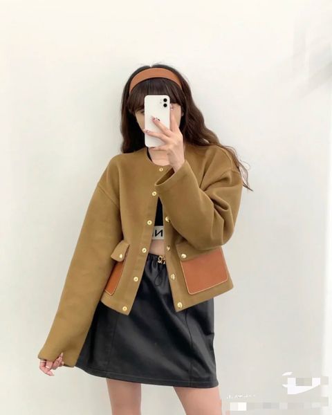 women's jackets women's jackets luxury designer coat 2023 autumn/winter new triumphal arch gold button cashmere coat, Black;brown
women's jackets women's jackets luxury designer coat 2023 autumn/winter new triumphal arch gold button cashmere coat, Black;brown