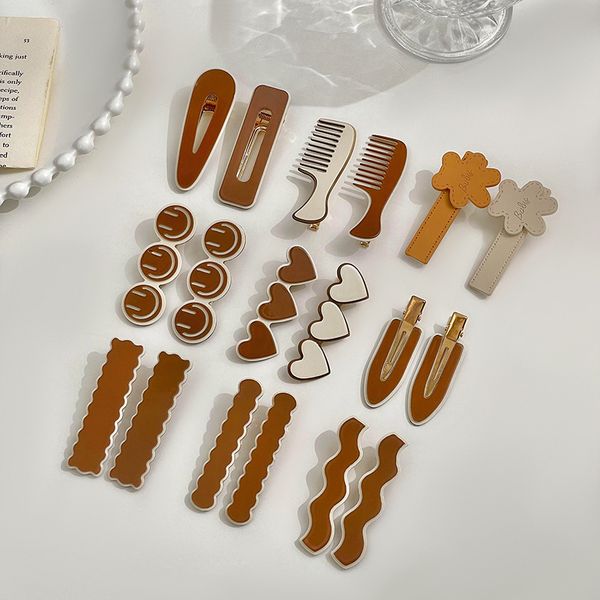 fashion blogger designer jewelry coffee style hair clip with no marks, hair clip with broken bangs, and side line clip accessories barrettes, Golden;silver
fashion blogger designer jewelry coffee style hair clip with no marks, hair clip with broken bangs, and side line clip accessories barrettes, Golden;silver