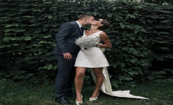 simple short wedding dresses 2021 satin v neck bride dress big bow on back white vestido de novia plus size formal2713818
simple short wedding dresses 2021 satin v neck bride dress big bow on back white vestido de novia plus size formal2713818