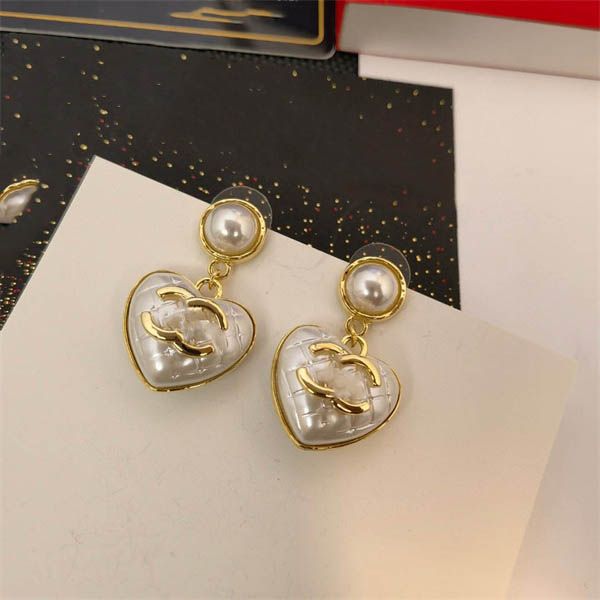 latest earrings ccity designer luxury stud women jewelry gold earring high-qualit heart-shaped woman ear ohrring 813426, Golden;silver
latest earrings ccity designer luxury stud women jewelry gold earring high-qualit heart-shaped woman ear ohrring 813426, Golden;silver