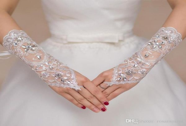 luxury short lace bride bridal gloves wedding gloves crystals wedding accessories lace gloves for brides fingerless below elbow le1304652, White
luxury short lace bride bridal gloves wedding gloves crystals wedding accessories lace gloves for brides fingerless below elbow le1304652, White