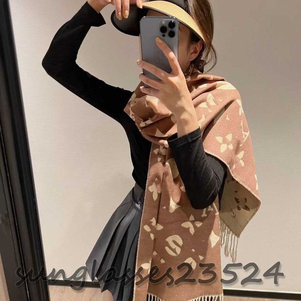 scarves 4colors womens scarf printed casual fashion designer scarf designers pashmina schal brown, Blue;gray
scarves 4colors womens scarf printed casual fashion designer scarf designers pashmina schal brown, Blue;gray