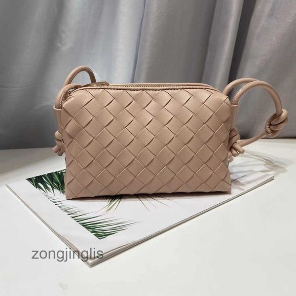 cowhide bottegas designer capacity bag 2023 venetas large loop simple square bags hand woven small single shoulder crossbody wo ws2h
cowhide bottegas designer capacity bag 2023 venetas large loop simple square bags hand woven small single shoulder crossbody wo ws2h