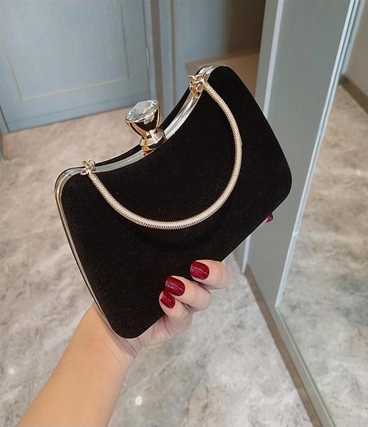 2020 new style handbag velvet dinner bag cheongsam hand celebrity party bag diamond handbags dress wedding handbags1662437, Black
2020 new style handbag velvet dinner bag cheongsam hand celebrity party bag diamond handbags dress wedding handbags1662437, Black