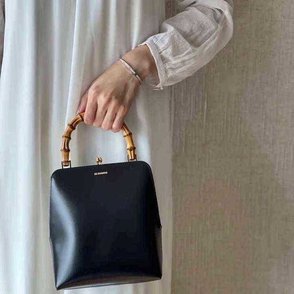 jl-bamboo handle designer bag shopping bags festival tote bag women leather luxurys handbag woman designers purse wallet 220725
jl-bamboo handle designer bag shopping bags festival tote bag women leather luxurys handbag woman designers purse wallet 220725