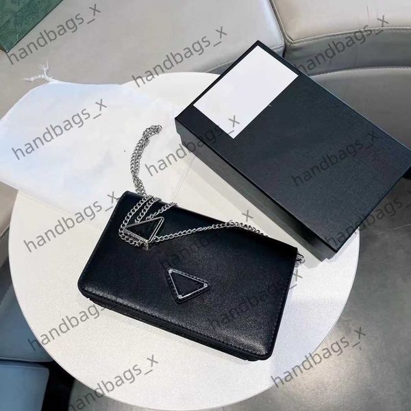 designer bag p bag new p family chain small square bag triangle women's bright leather shoulder bag messenger bag fashion women's
designer bag p bag new p family chain small square bag triangle women's bright leather shoulder bag messenger bag fashion women's