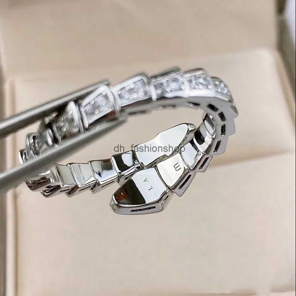 desingers ring men and women width and narrow version luxurys open rings easy to deform lady silver snake plated light bone full diamond pat
desingers ring men and women width and narrow version luxurys open rings easy to deform lady silver snake plated light bone full diamond pat