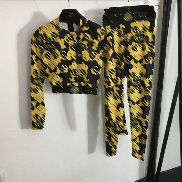 23ss yoga suit womens designer clothing women tracksuit vintage print short waist waist long sleeve stretch slimming leggings set womens clo, Gray
23ss yoga suit womens designer clothing women tracksuit vintage print short waist waist long sleeve stretch slimming leggings set womens clo, Gray