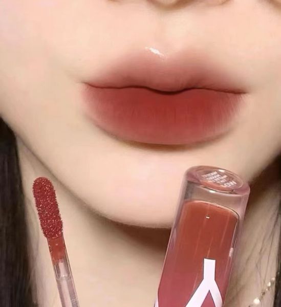 glaze matte mist lip glaze combination non-stick cup new color white student plain lip gloss
glaze matte mist lip glaze combination non-stick cup new color white student plain lip gloss