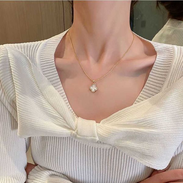 van clover necklace women's versatile luxury niche design ins cool wind clutch chain double-sided four-leaf clover pendant does not fad, Silver
van clover necklace women's versatile luxury niche design ins cool wind clutch chain double-sided four-leaf clover pendant does not fad, Silver
