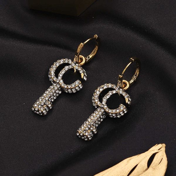 2023 gujia new key fashion old jewelry set women's necklace bracelet g letter earrings, Golden
2023 gujia new key fashion old jewelry set women's necklace bracelet g letter earrings, Golden