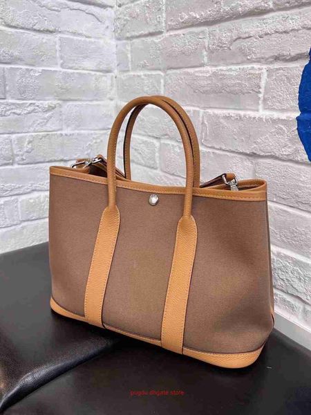 factory outlet wholesale h home party garden tote bags for sale premium garden bag leather nylon professional commuter shopping one shoulder
factory outlet wholesale h home party garden tote bags for sale premium garden bag leather nylon professional commuter shopping one shoulder