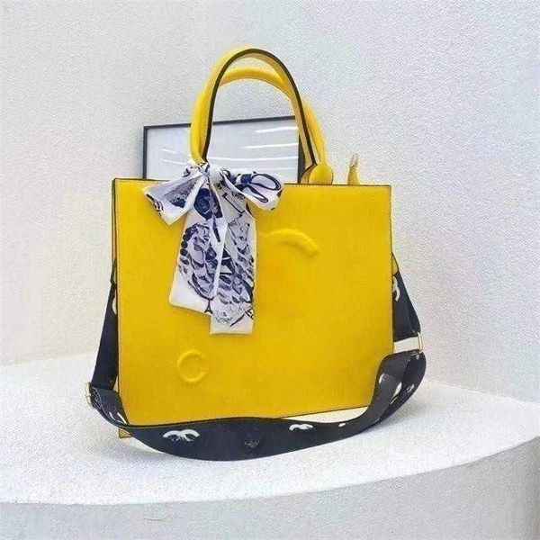 chain wanderer bag c wind large capacity commuter high appearance portable tote french light luxury one shoulder crossbody 53w0
chain wanderer bag c wind large capacity commuter high appearance portable tote french light luxury one shoulder crossbody 53w0